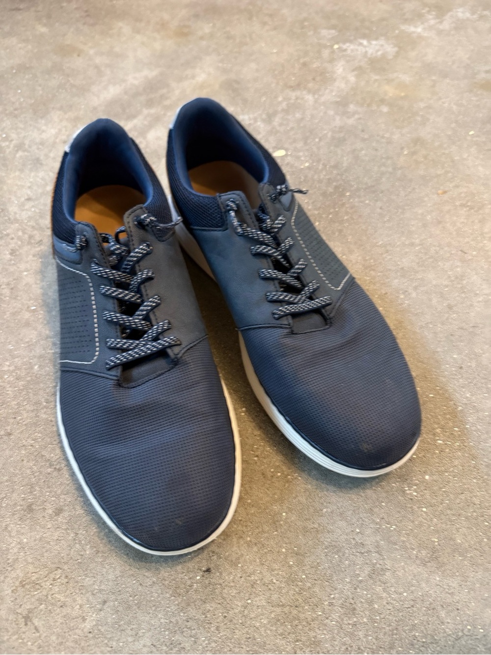Reserved Footwear Men's Casual Navy Lace-Up Sneakers size 10.5